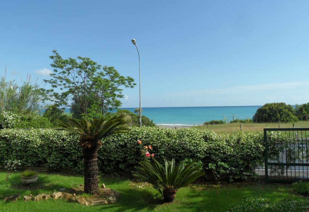 Villa Comics Villammare Buitenkant foto